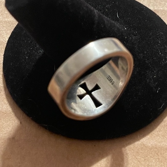 Wide Crosslet Ring - Picture 2 of 4